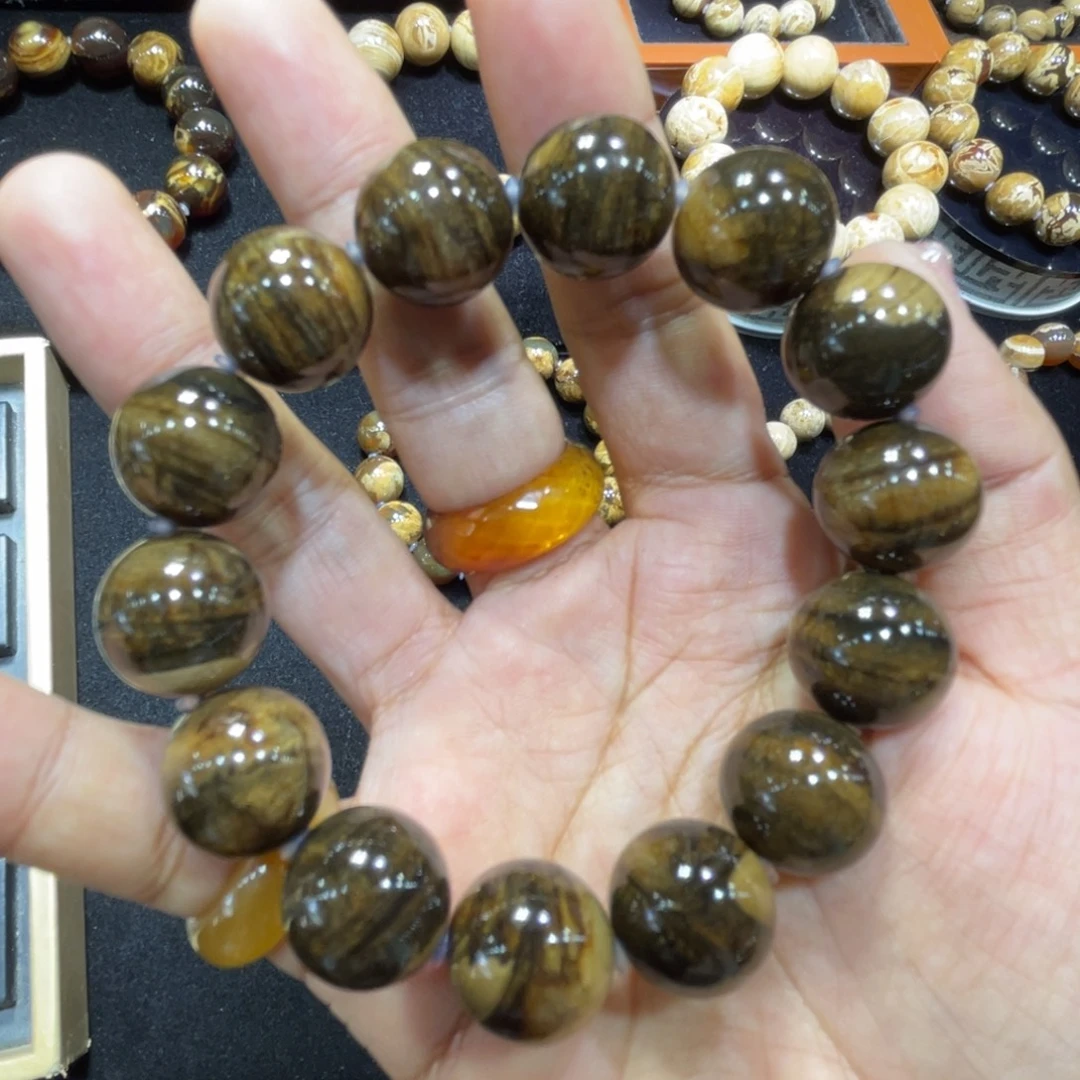 琥珀未镶嵌手串跟蜡15