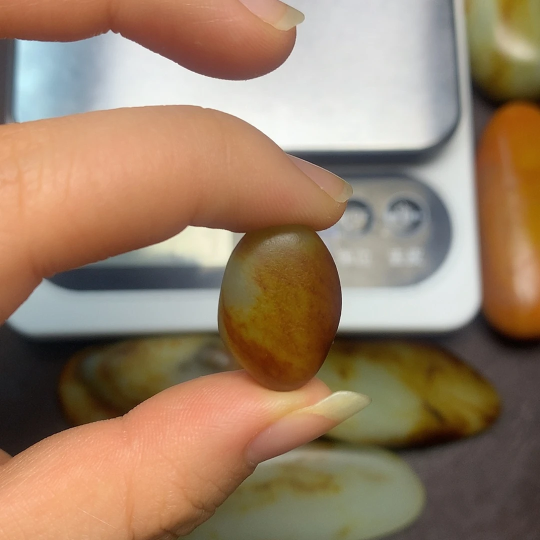 和田玉（糖玉）未镶嵌挂件