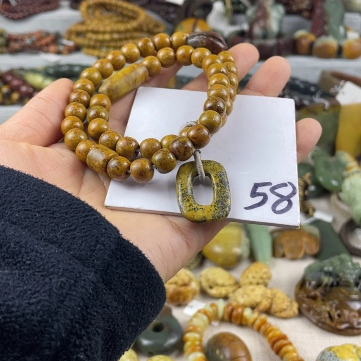 岫岩河磨玉（透闪石质玉）未镶嵌珠宝奇石