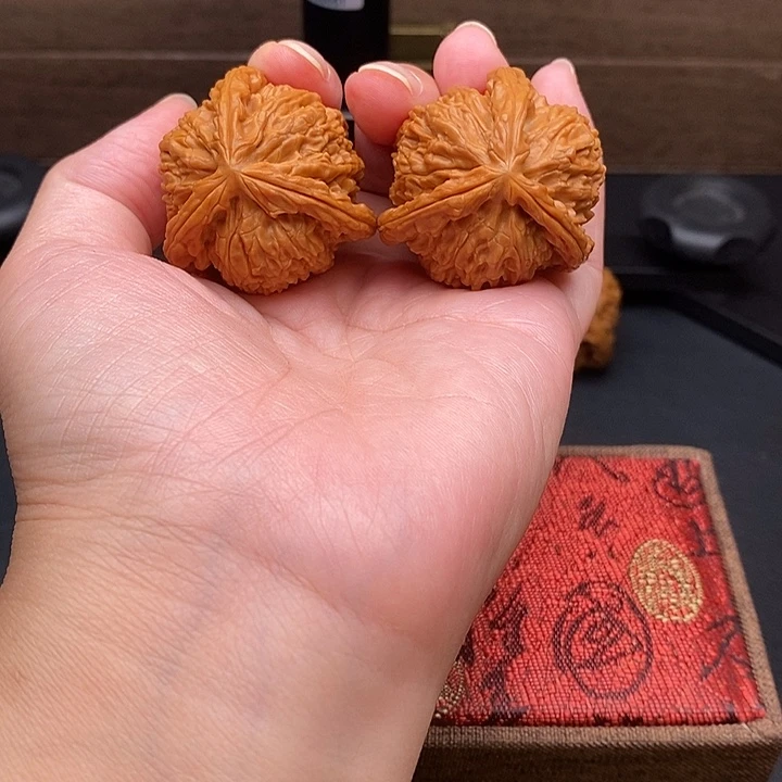 用***1把件文玩核桃白奔