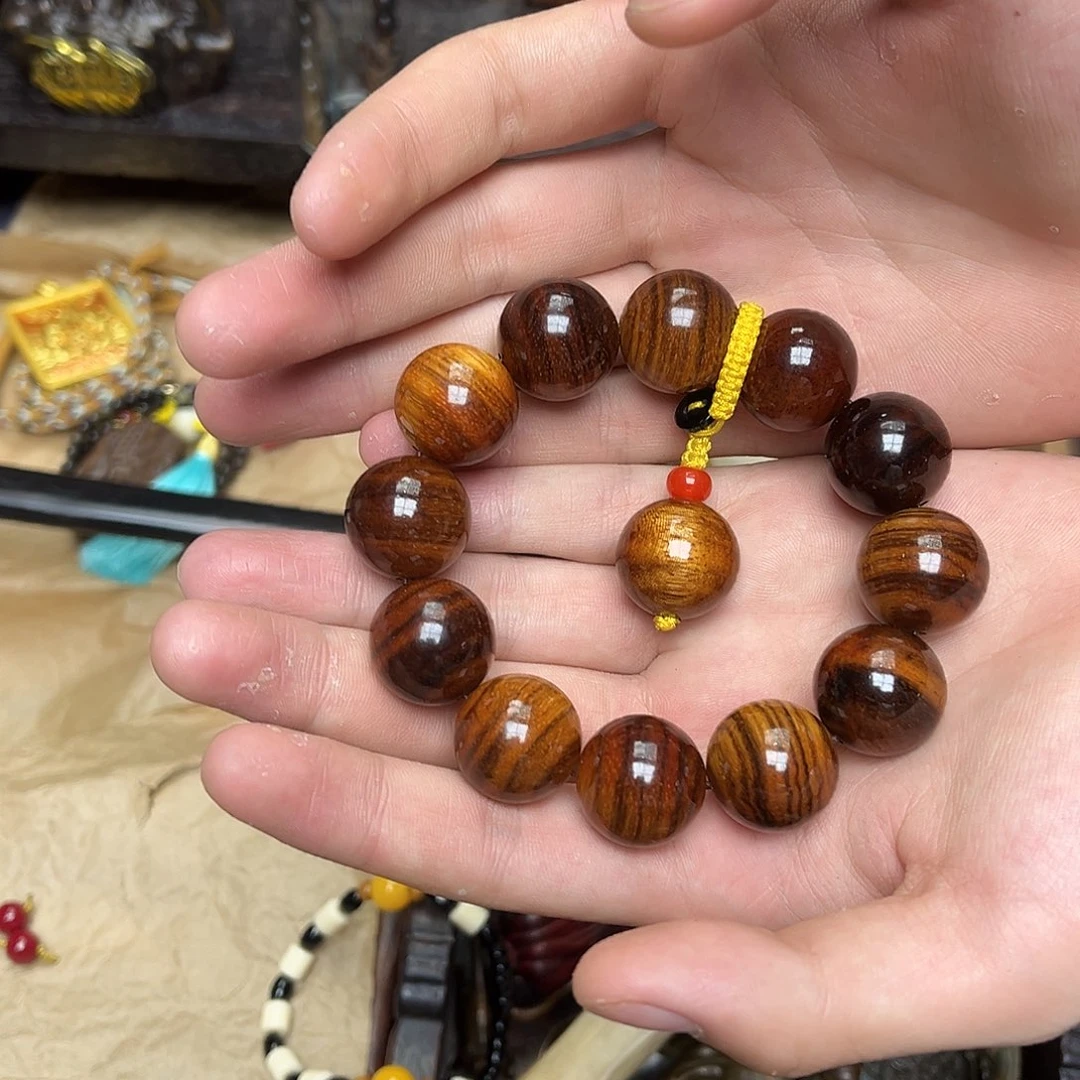 大叶紫檀（黑酸枝木类）