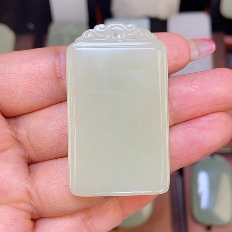 【闪购商品】颈饰未镶嵌和田玉