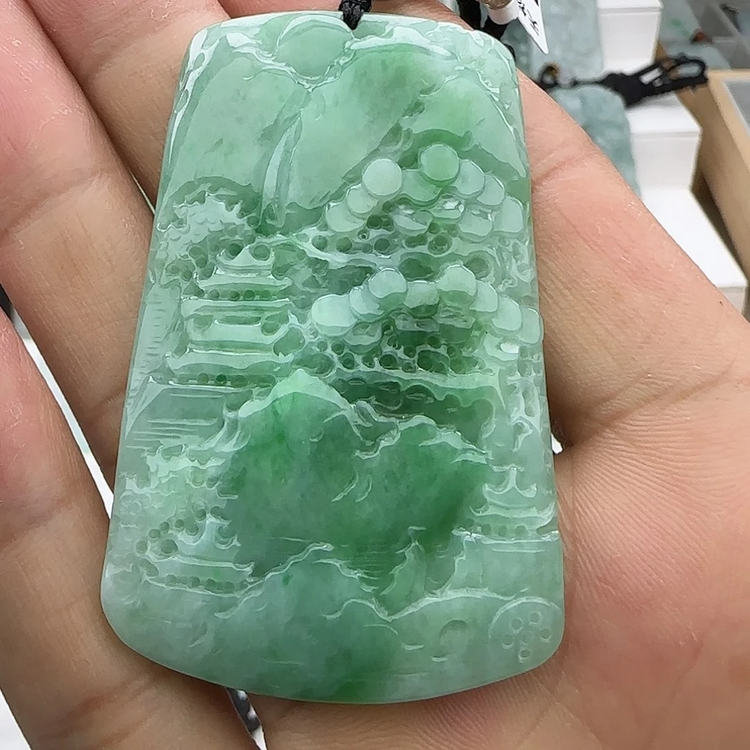 翡翠未镶嵌颈饰翡翠