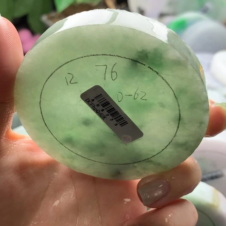 未镶嵌手镯定制翡翠