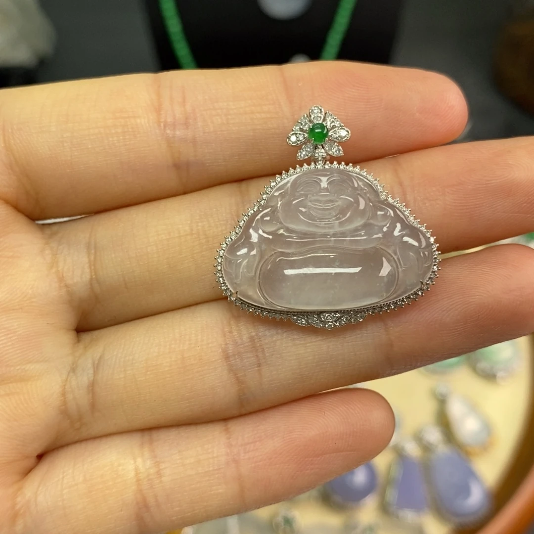 翡翠18K金镶嵌颈饰翡翠