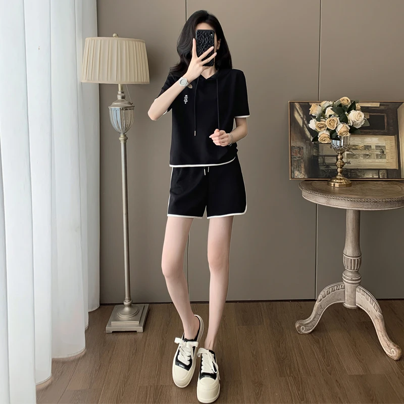2025高端夏季时尚连帽撞色短袖短裤休闲套装女减龄穿搭一整套显瘦