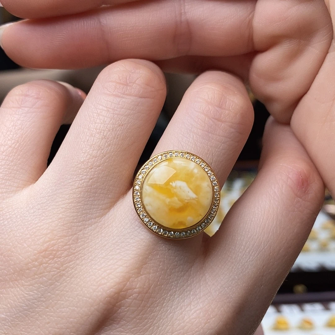 琥珀未镶嵌裸石成品