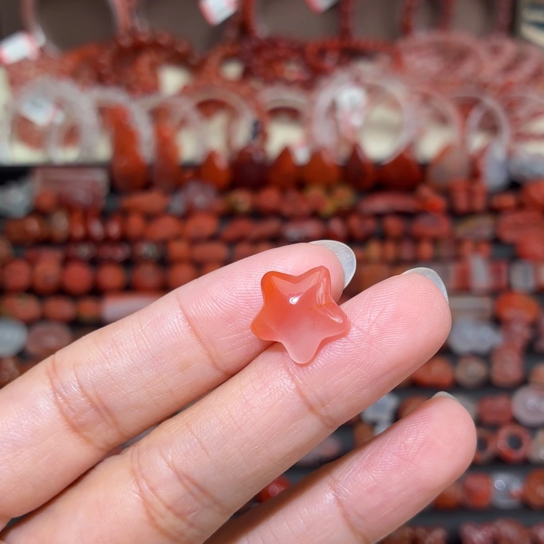 南红玛瑙未镶嵌颈饰五角星