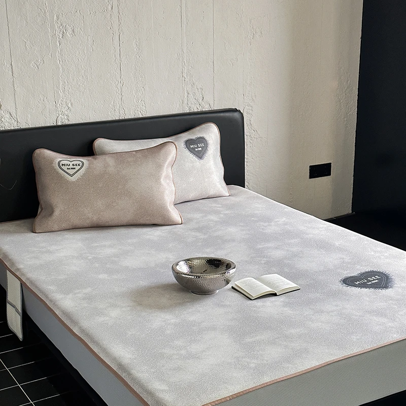 高端A类夏季冰丝空调席三件套 2025新款爱心可折叠水洗床笠款凉席