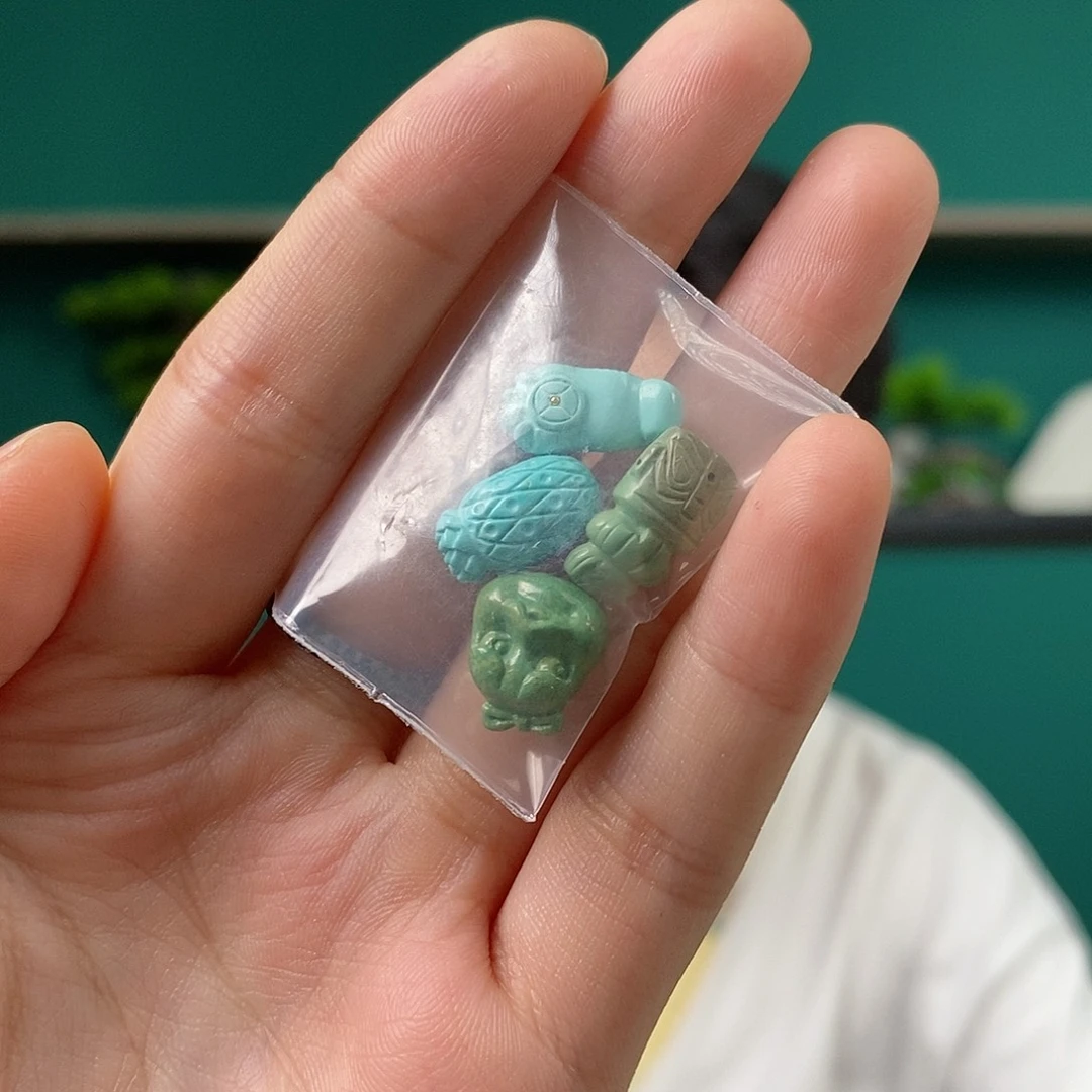 绿松石未镶嵌珠宝奇石