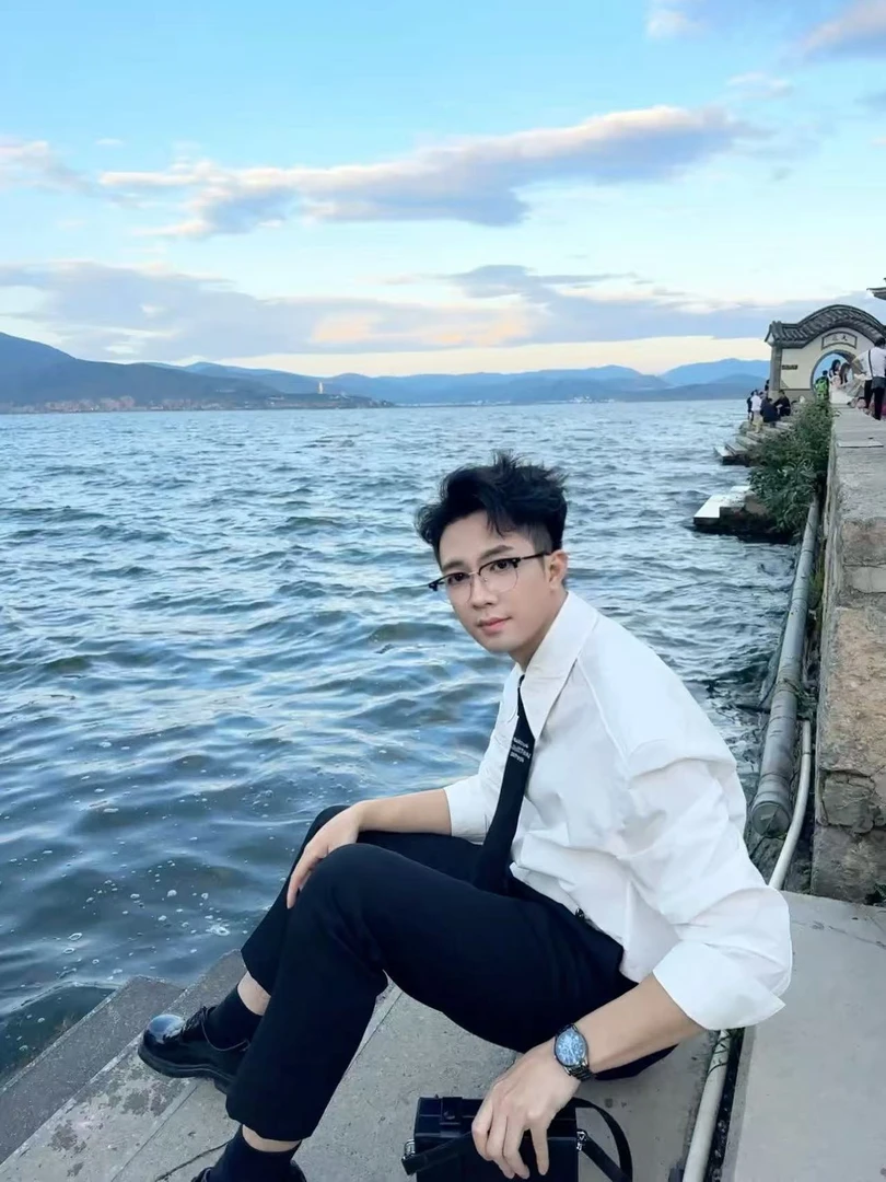 【一搏】轻奢高定真皮女包休闲便携黑白卧-41