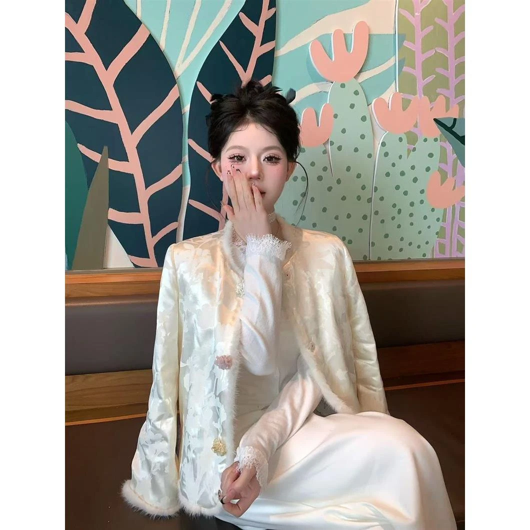 小香风羽绒外套10CKA110W1250