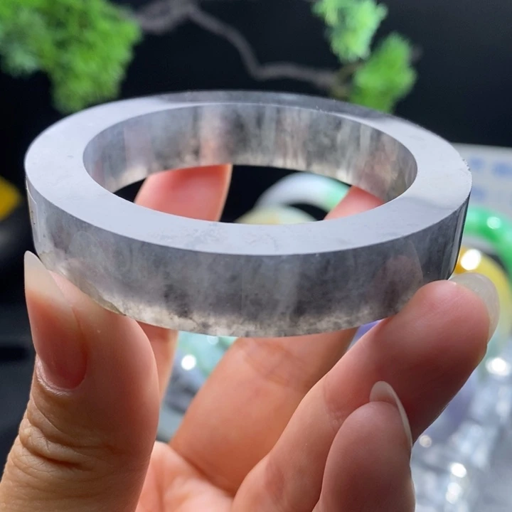 定制翡翠未镶嵌翡翠手镯