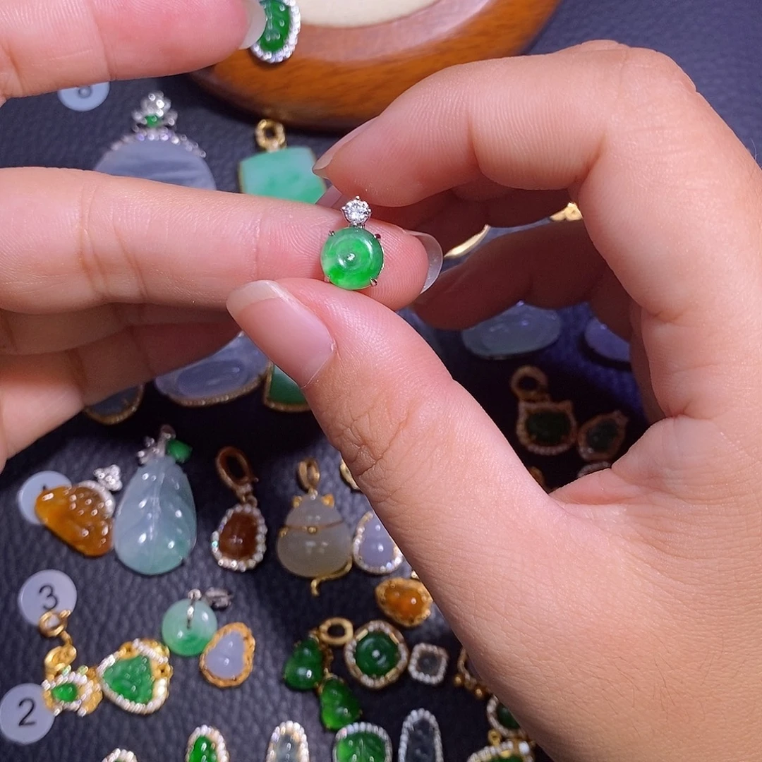 翡翠银S925镶嵌颈饰