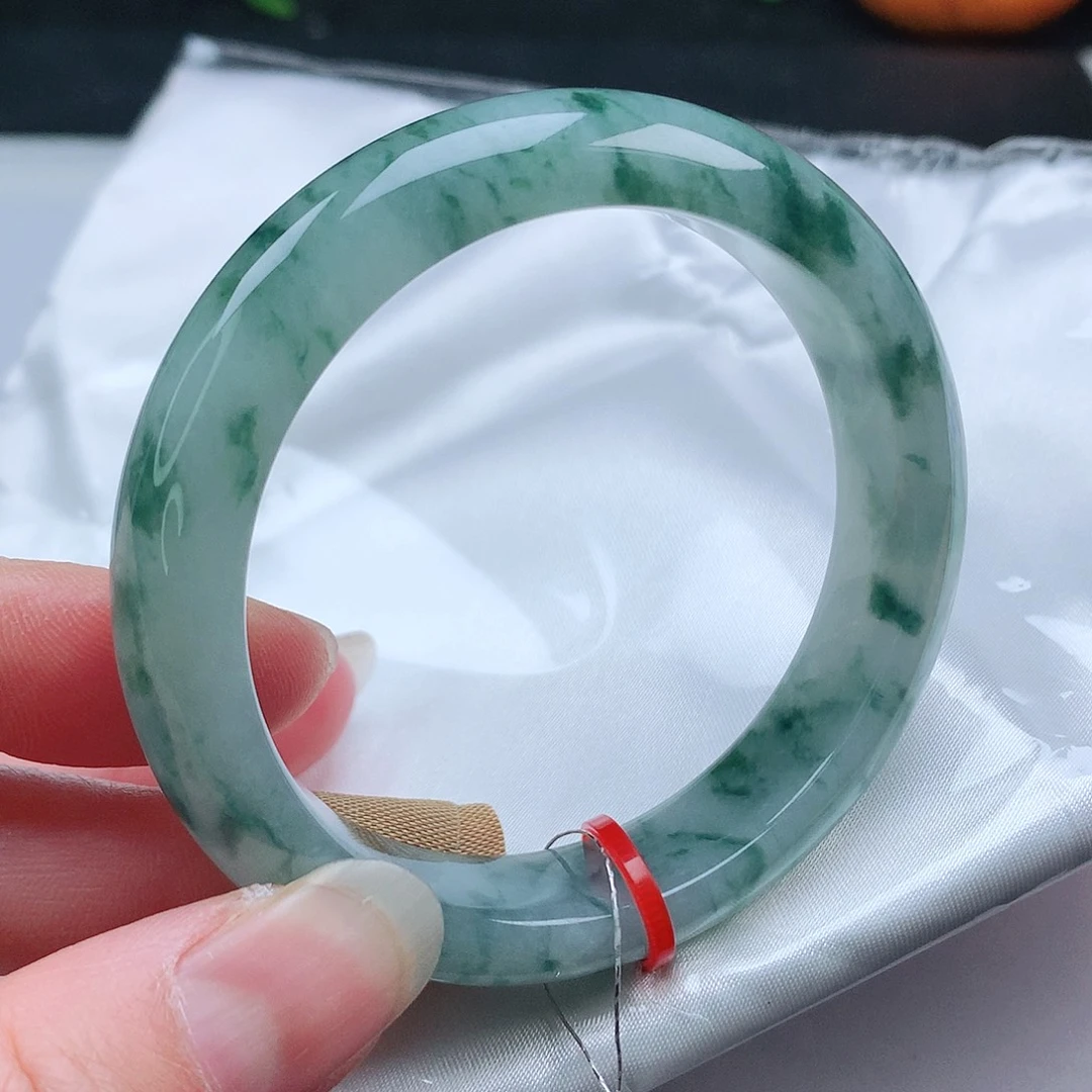 翡翠手镯未镶嵌53/54圈