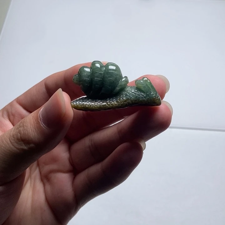 翡翠未镶嵌颈饰蜗牛2