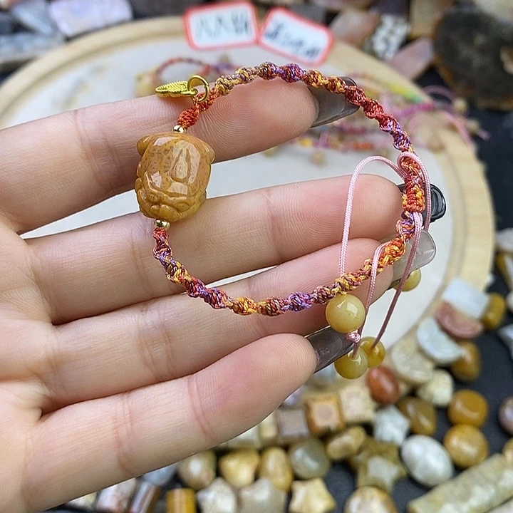 针钠钙石（海纹石）未镶嵌颈饰