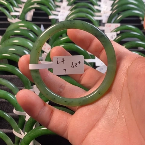 和田玉（碧玉）手镯未镶嵌