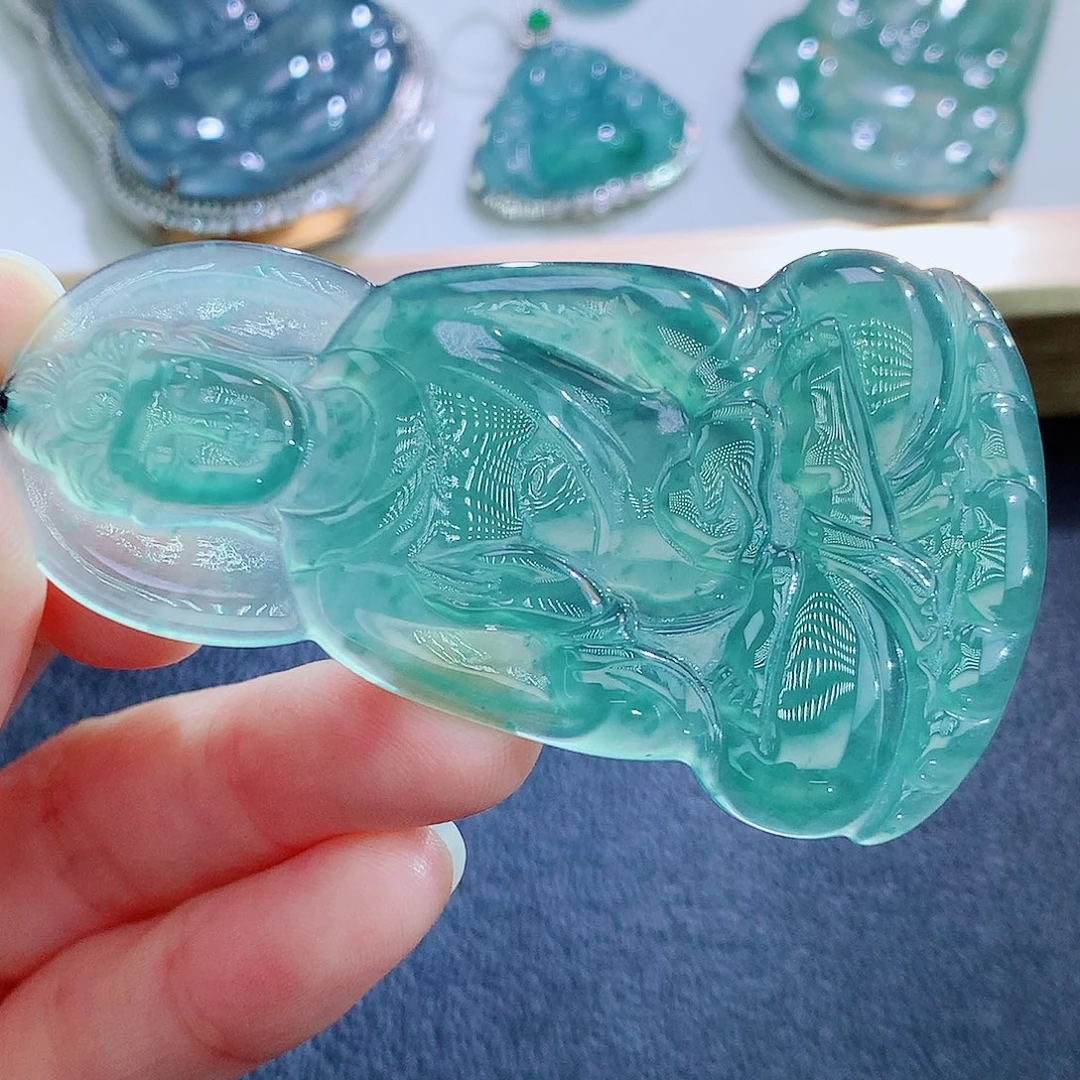 翡翠未镶嵌颈饰翡翠