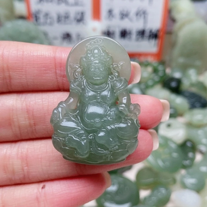 和田玉未镶嵌颈饰孤**心