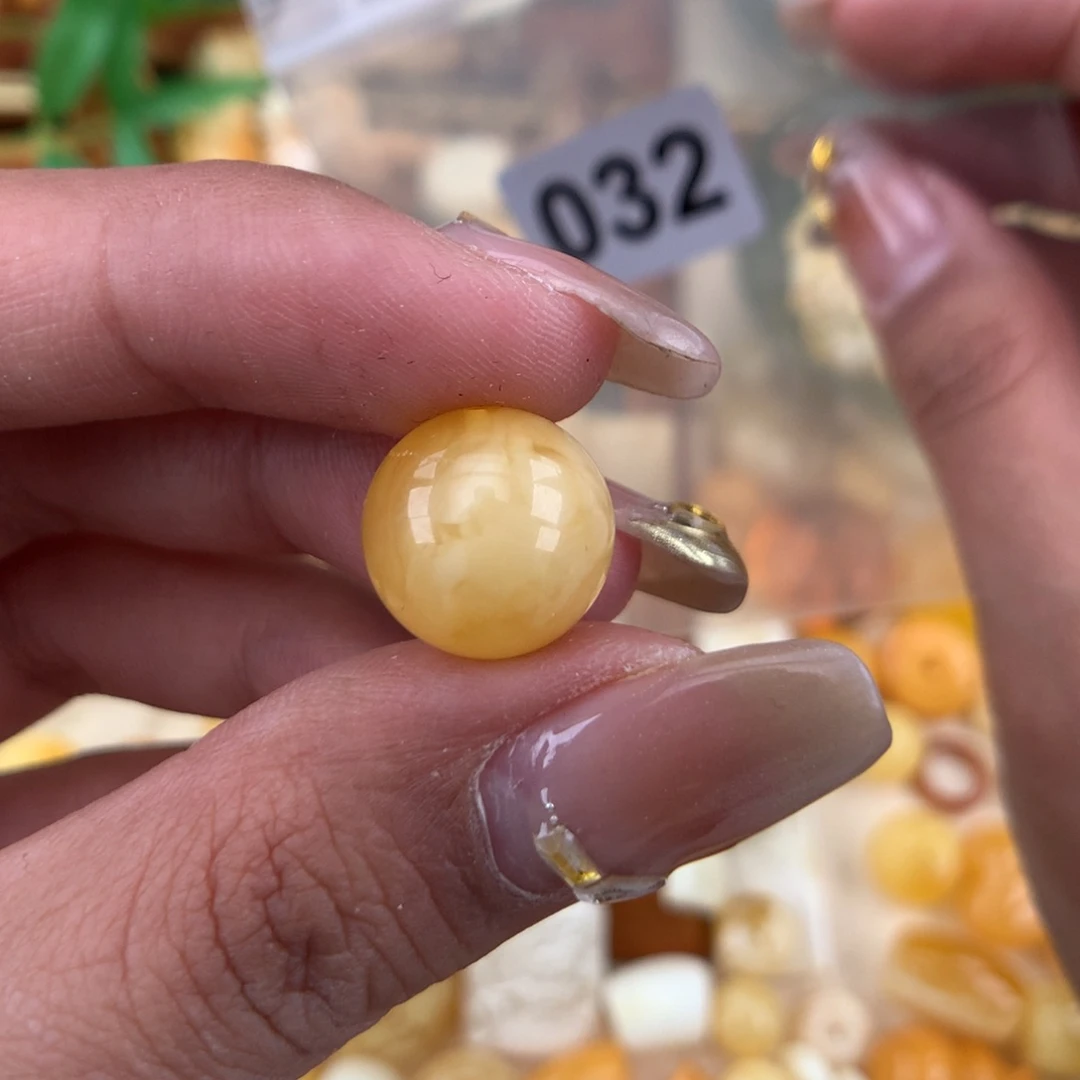 琥珀珠宝奇石未镶嵌13.2 一颗皮色