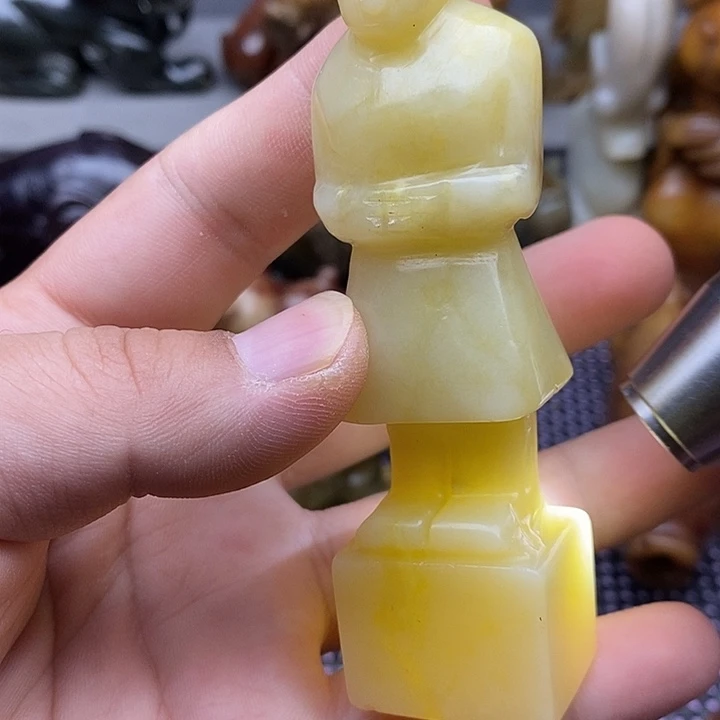 未镶嵌蛇纹石玉颈饰