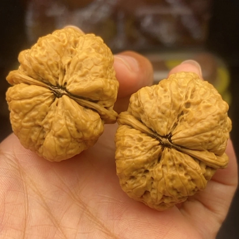 【闪购商品】文玩核桃吊坠38尺蝴蝶蟾