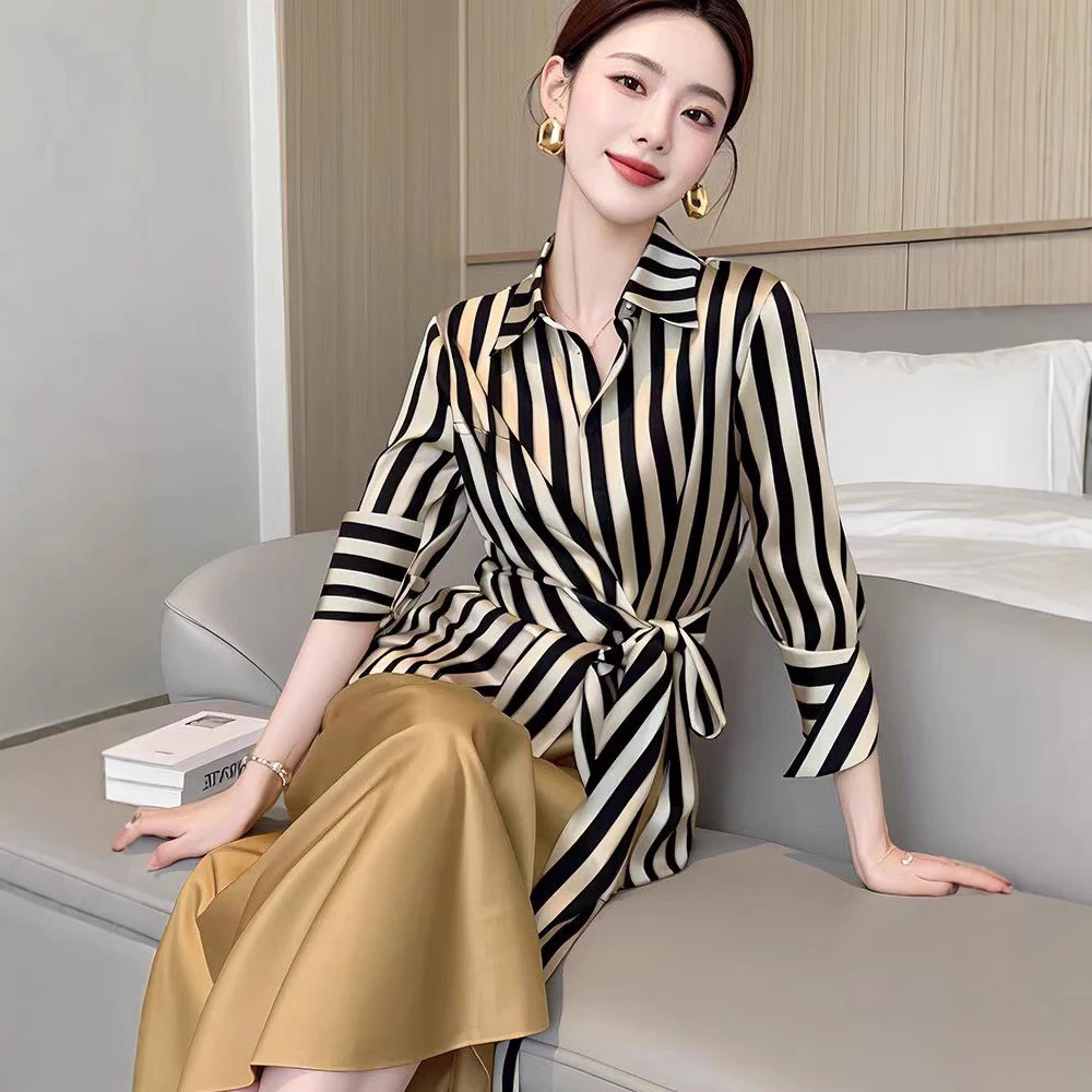 干练气质轻奢名媛高级感正式场合小香风条纹衬衫半身裙套装女春季