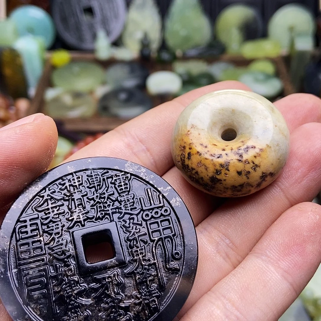 蛇纹石玉挂件未镶嵌M**H