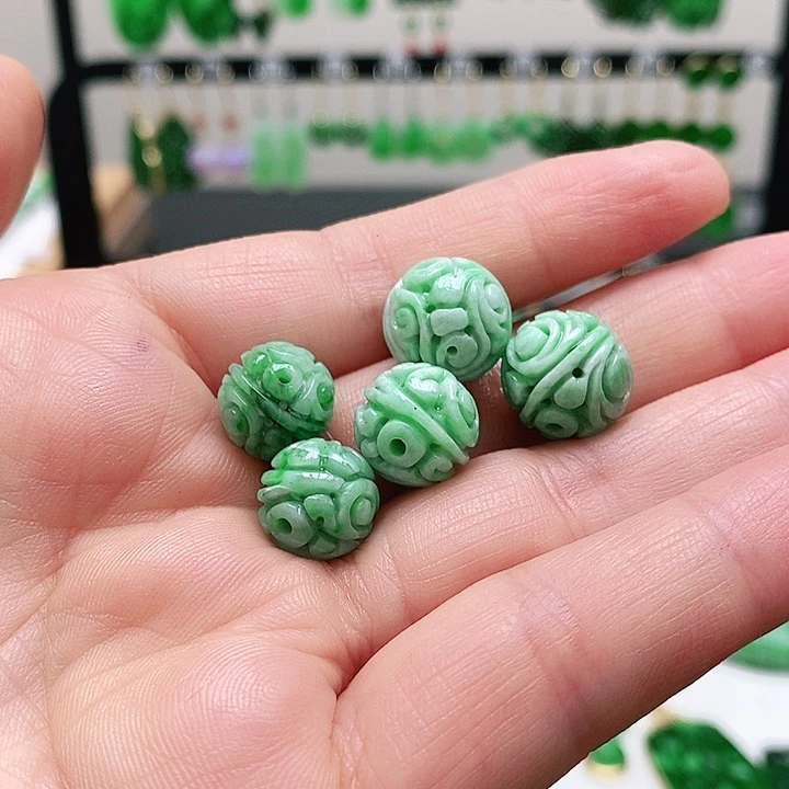 翡翠未镶嵌颈饰柠*挂件