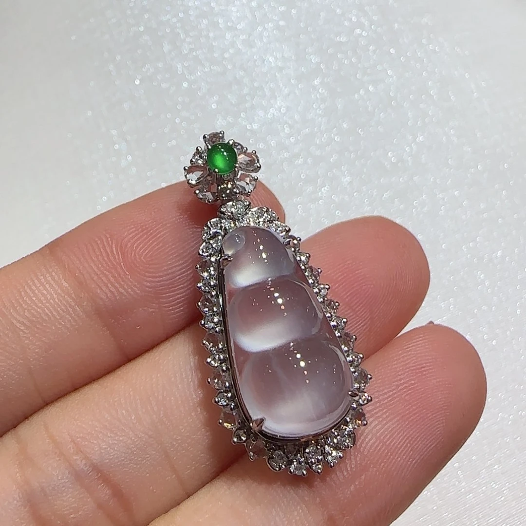 翡翠18K金镶嵌吊坠(不含链)福豆