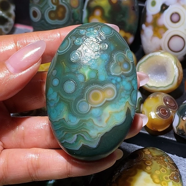 玛瑙/玉髓未镶嵌珠宝奇石68