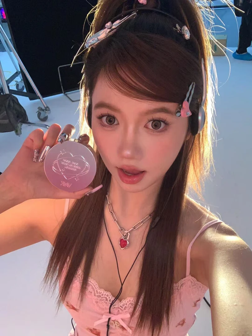 灰灰呀！@到手5件套！巨值！每个美少女都是需要的一个气垫T恤
