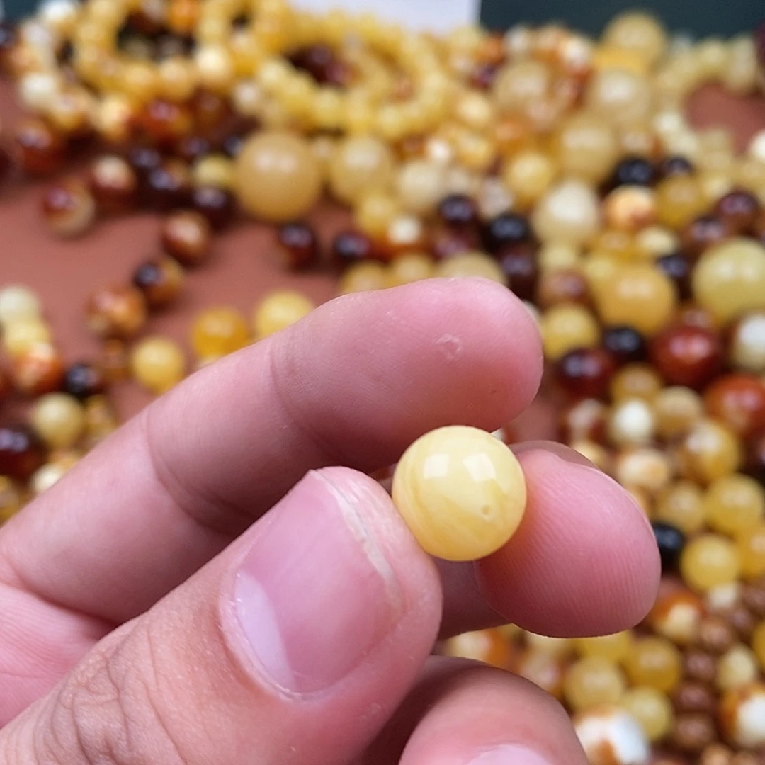 用***7未镶嵌琥珀珠宝奇石蜜蜡