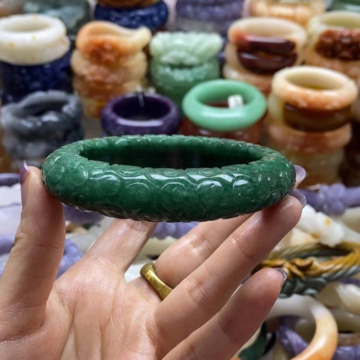 石英岩玉未镶嵌手镯圈口63