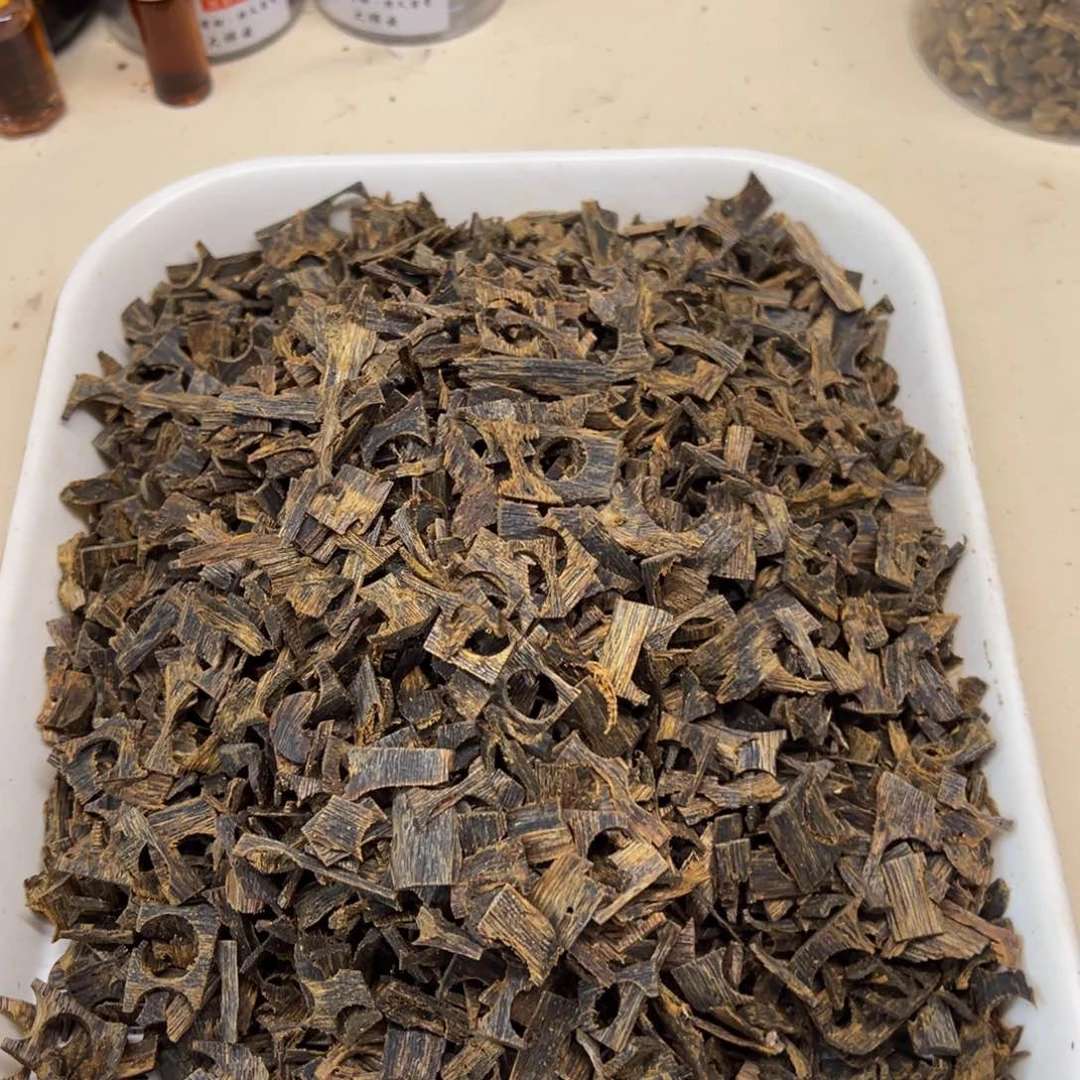 沉香碎屑沉香紫罗兰沉水碎料50克