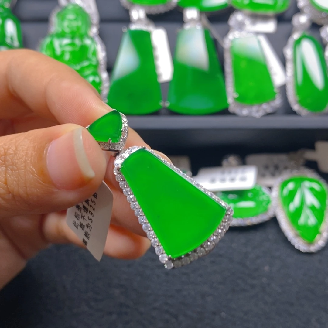 翡翠银S925镶嵌颈饰