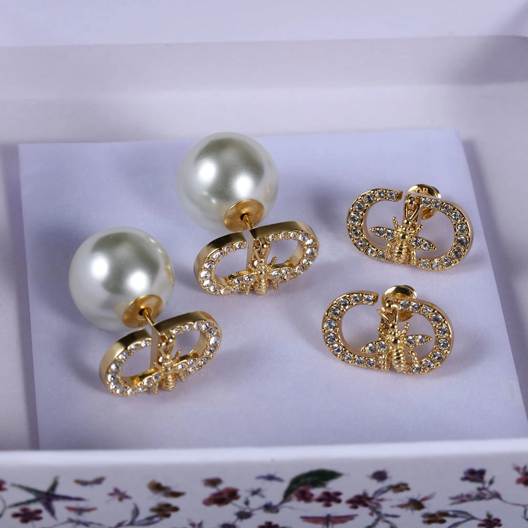 铜合金仿珍珠耳饰 25春夏新款镂空蝴蝶珍珠耳环女 灵动蝴蝶耳环