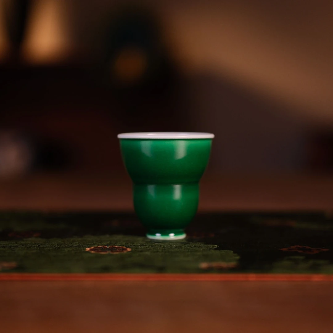 《瓷唐里》描金小鱼束腰葫芦杯