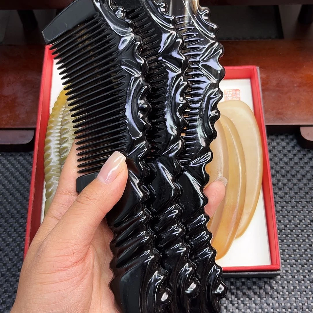 纯手工制作纯牛角梳子