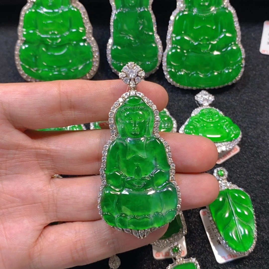 颈饰银S925镶嵌翡翠观音吊坠