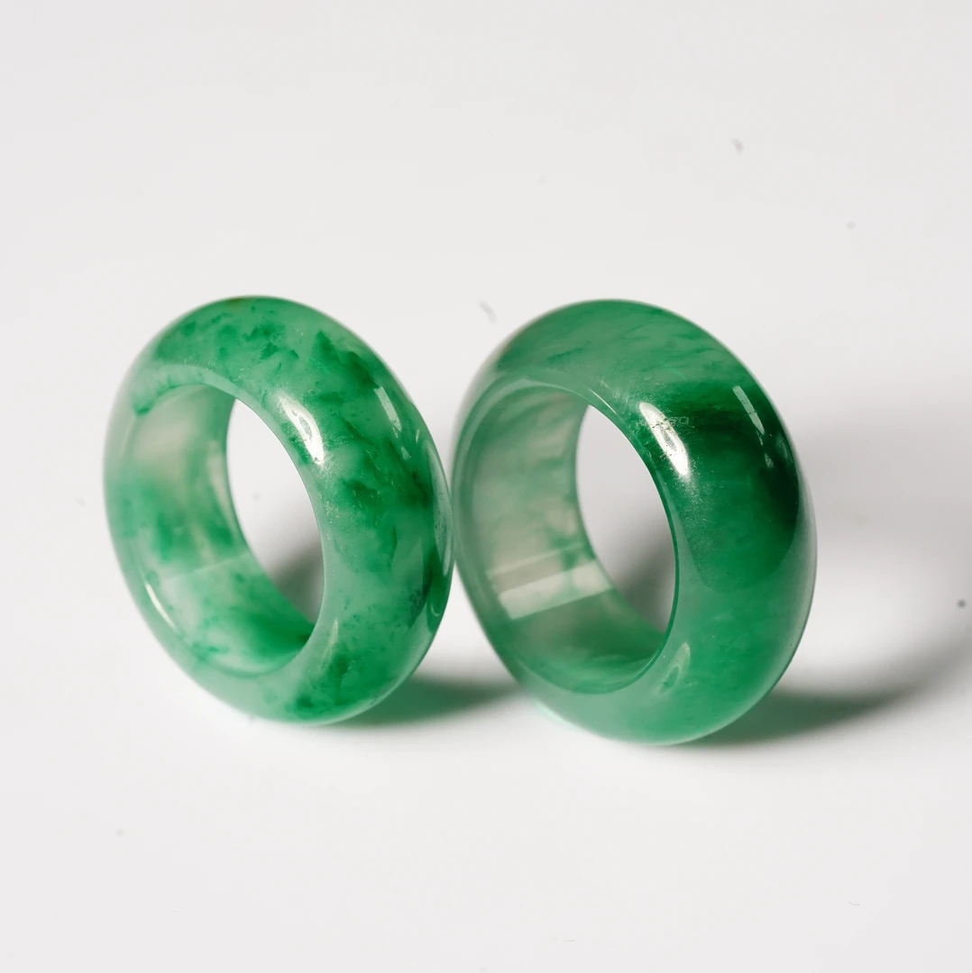 A级非洲翠戒环飘花石英质玉（多样性发货）