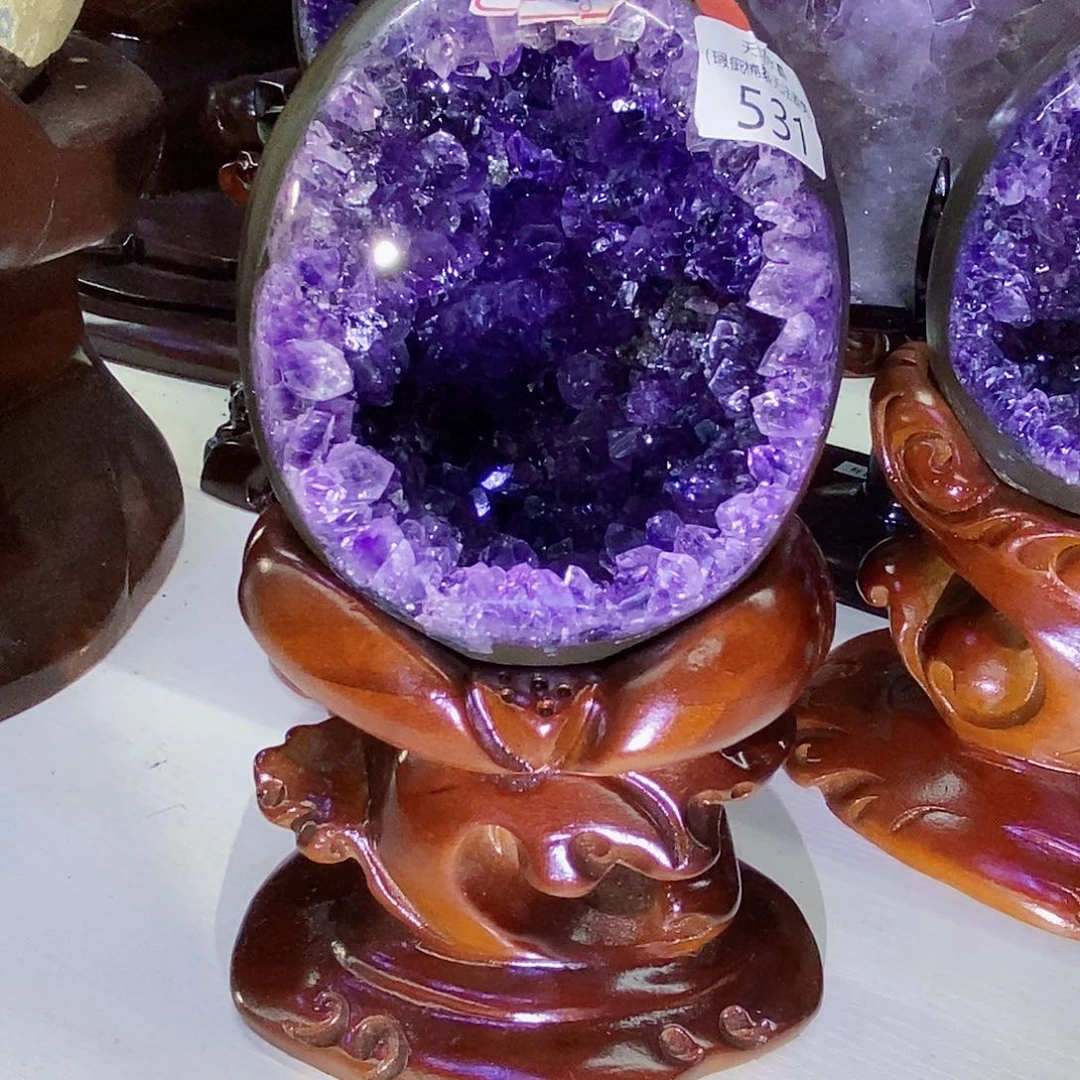 紫晶未镶嵌大型摆件（非配饰）小潘