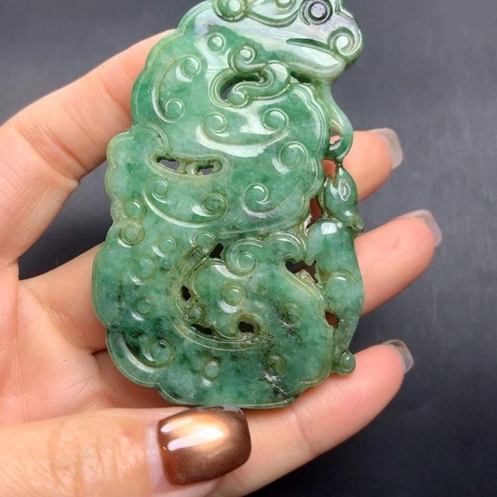 翡翠未镶嵌挂件清