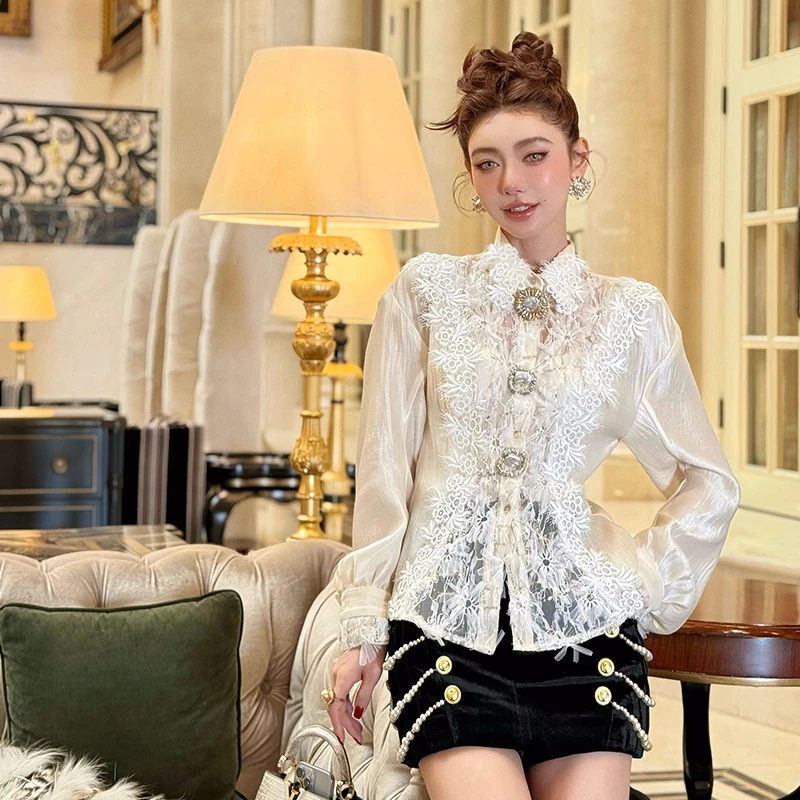 M/Q〔绮镜漫花〕立体花蕾丝衬衫MQ8101