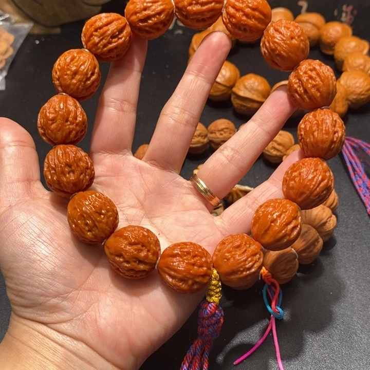 核桃荔枝纹核桃手持