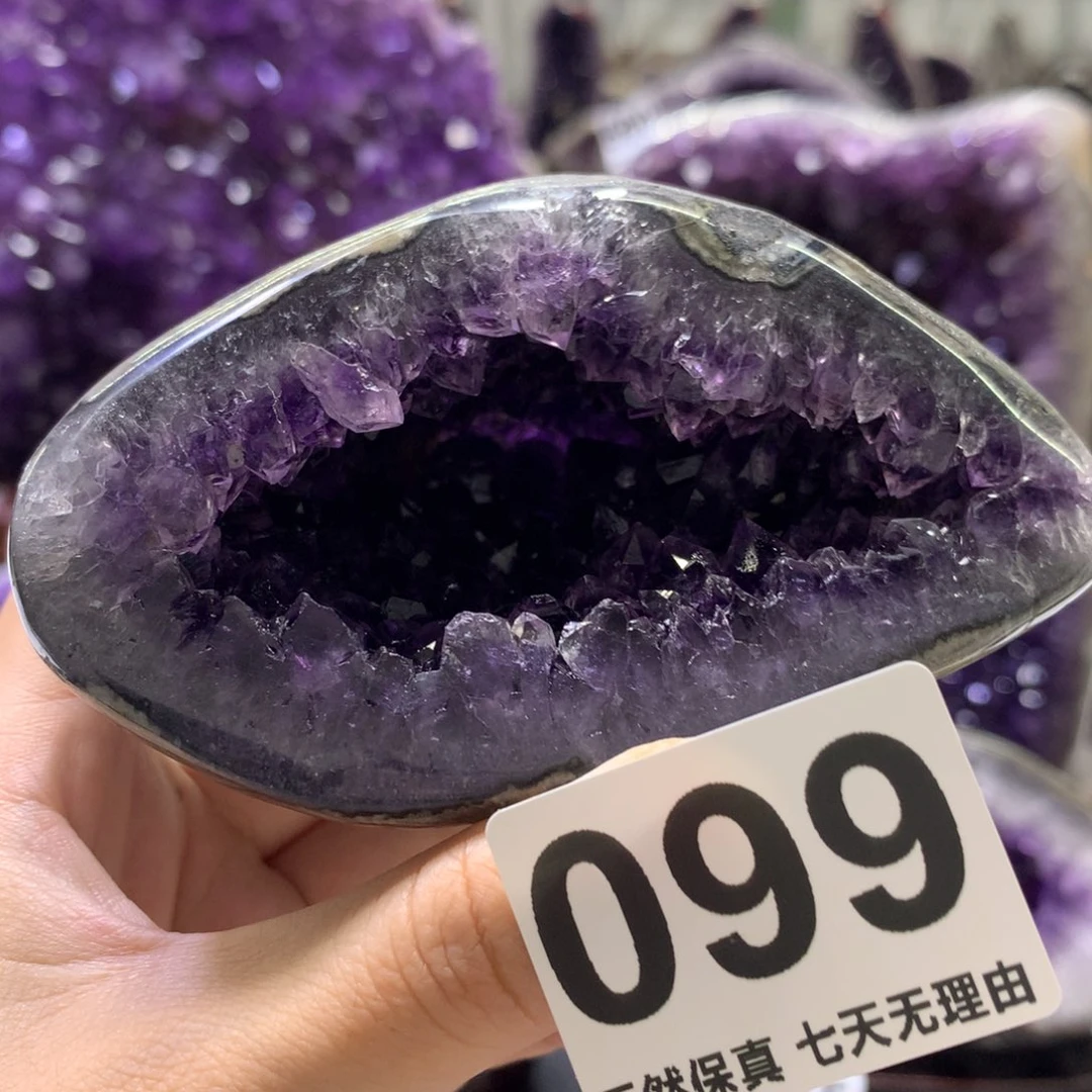 未镶嵌水晶大型摆件（非配饰）