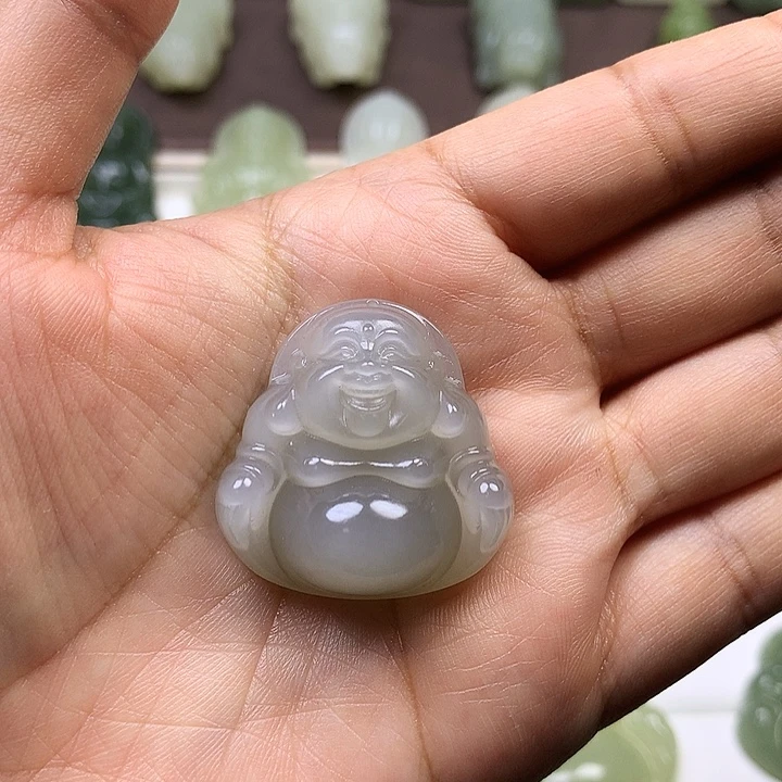 航***和田玉未镶嵌颈饰