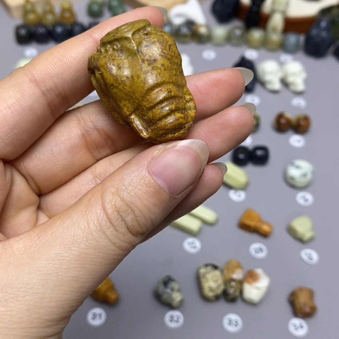 蛇纹石玉配饰合金我**宝