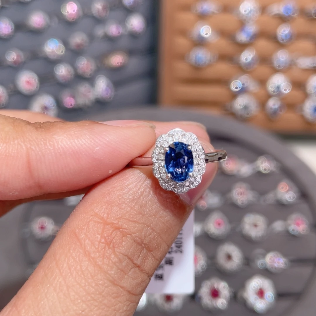 蓝宝石戒指18K金镶嵌1.1ct